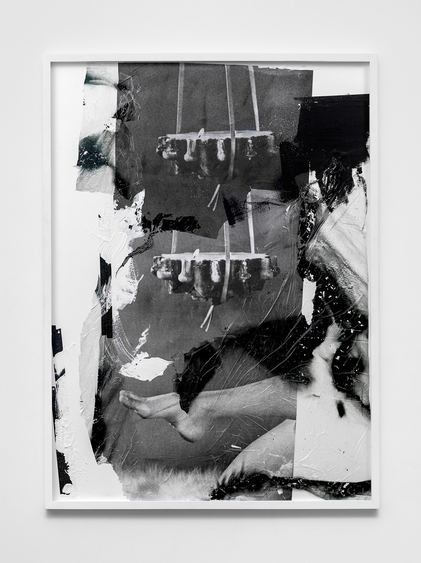 Sleepless Endless
(80 cm x 110 cm), collage, plastic, adhesive tape, glitter, acrylic on MDF, 2017 