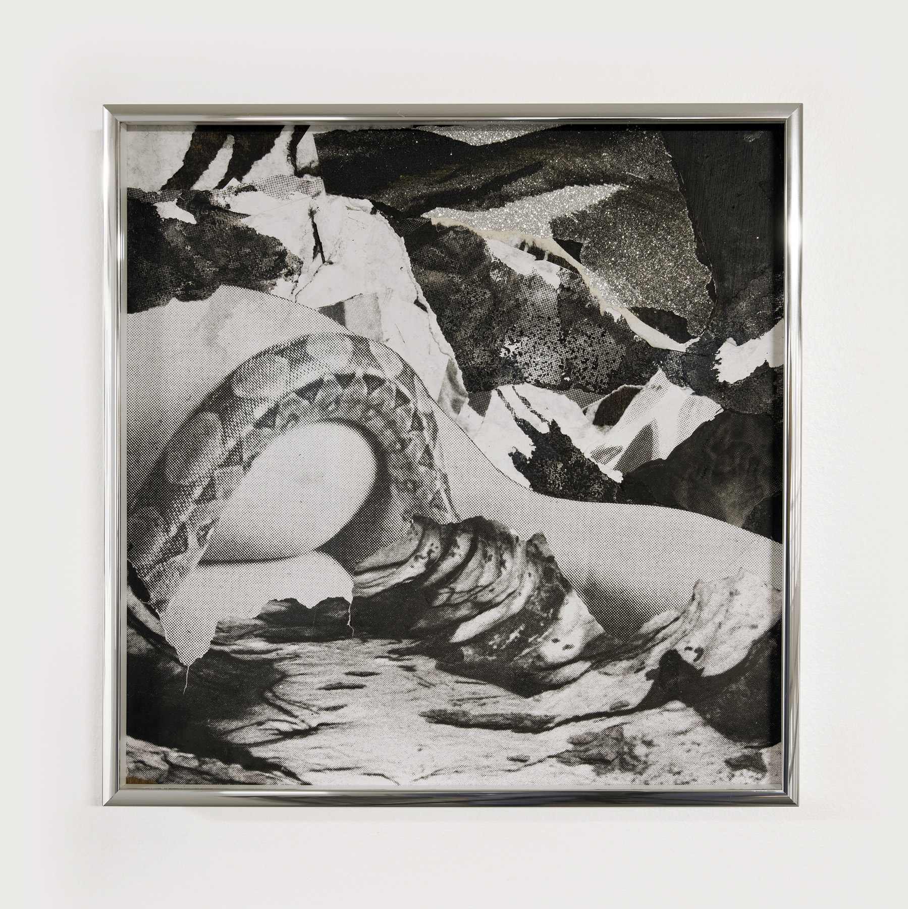 Untitled
(30 cm x 30 cm), collage, glitter, acrylic on MDF, 2017 