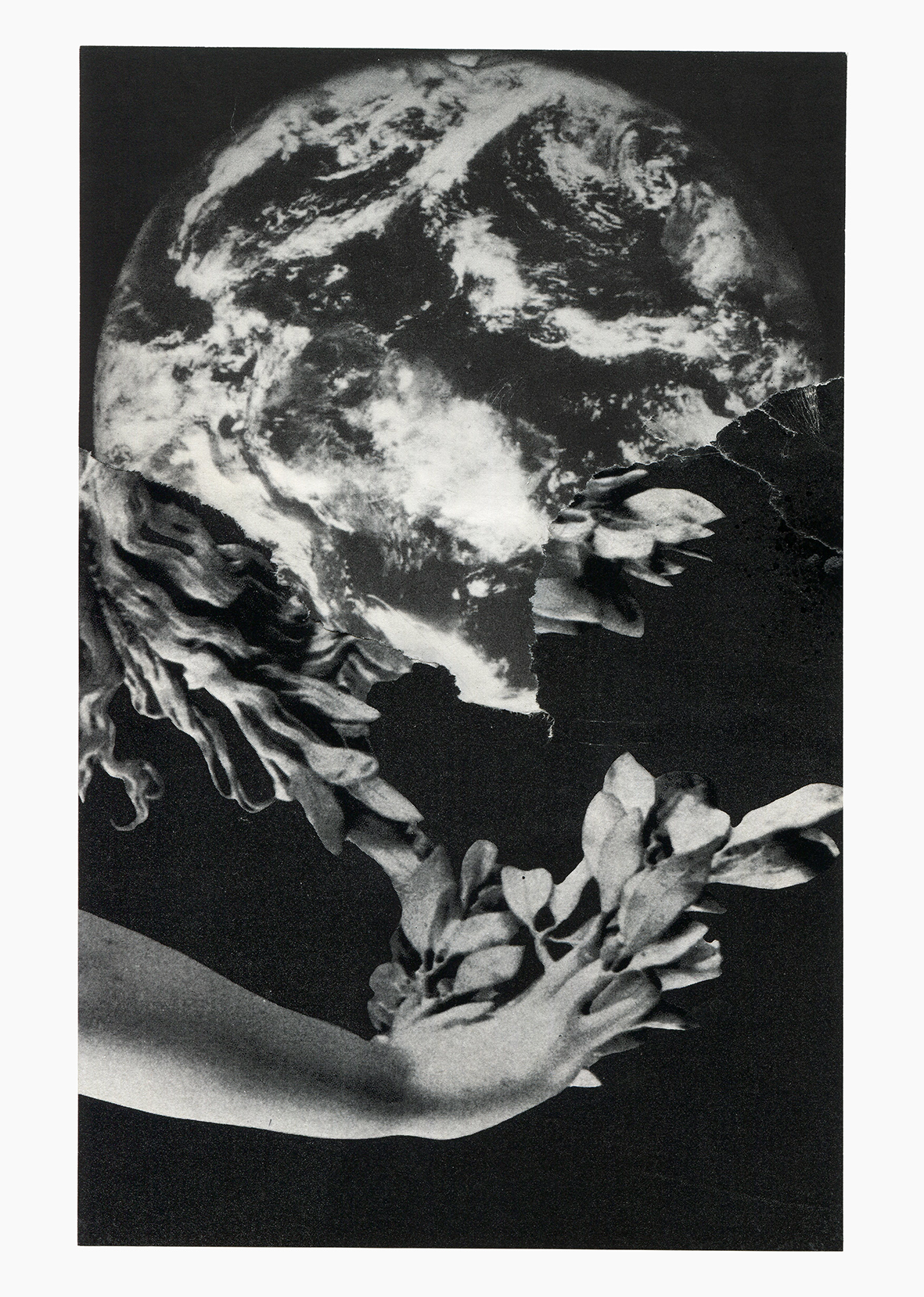 Untitled
(15 cm x 21 cm), collage, acrylic on paper, 2020 