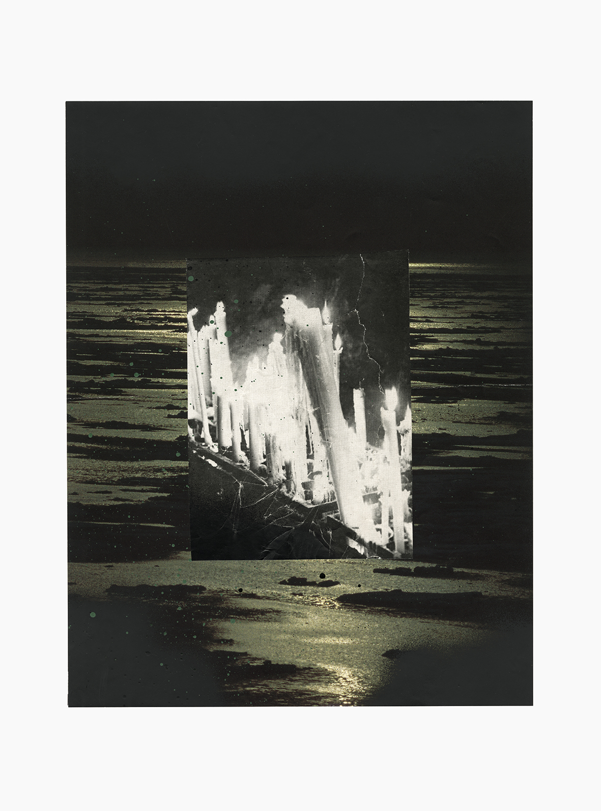 Inner Galaxies
(30,5 cm x 41 cm), collage, acrylic on paper, 2021 