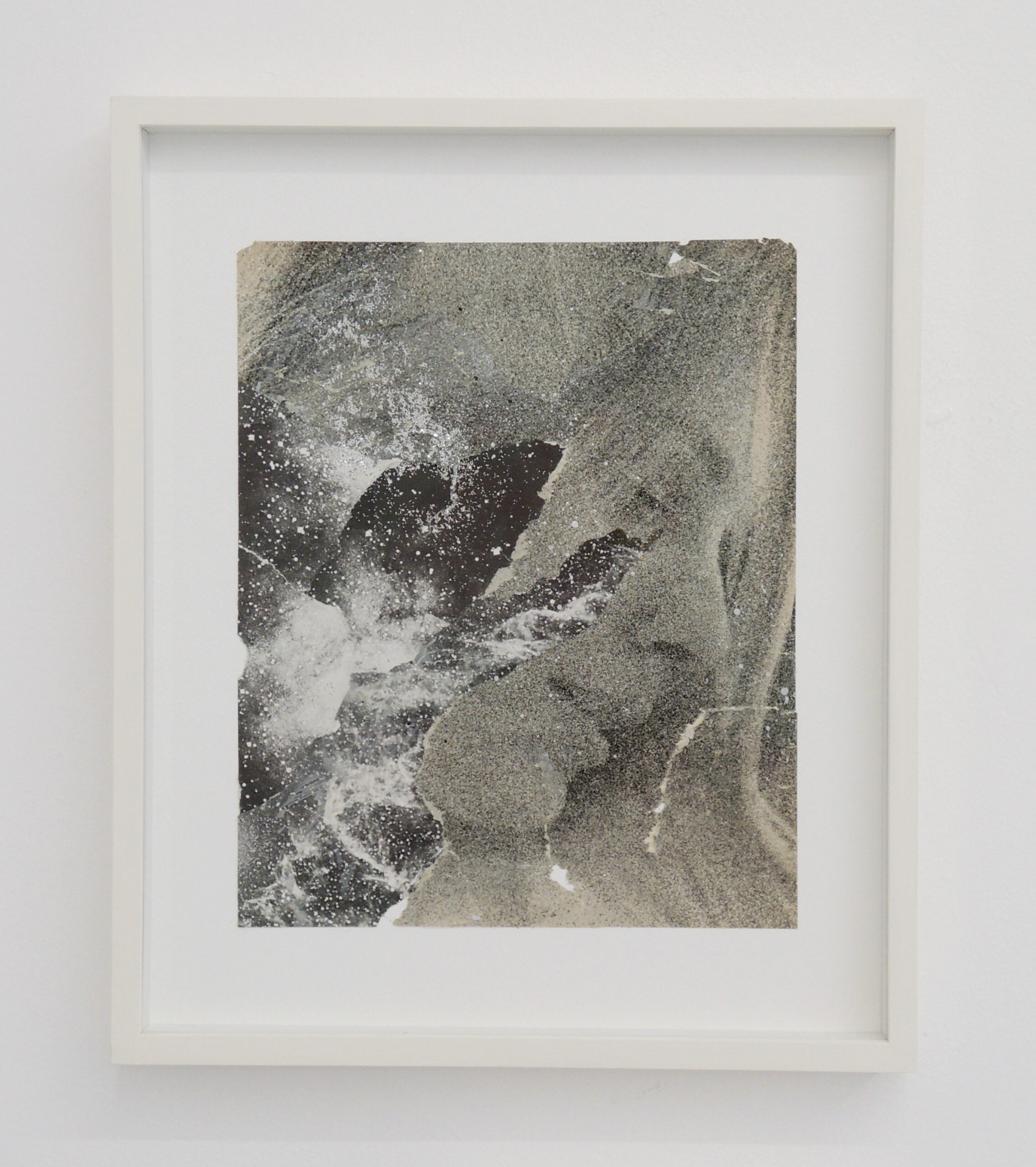 Farewell To Nothing
(25,5 cm x 32 cm), collage, glitter, acrylic on paper, 2020 